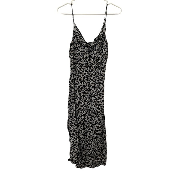 Reformation Dresses & Skirts - Reformation Black and White Swirl Midi Dress